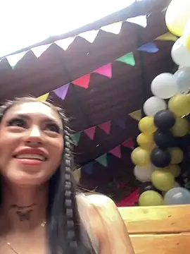 Snapshot of Effy_Bonny chatting on 2, 3, 2025 Effy Bonny online show from 2, 3, 2025