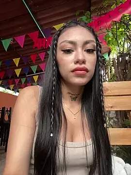 Snapshot of Effy_Bonny chatting on 2, 3, 2025 Effy Bonny online show from 2, 3, 2025