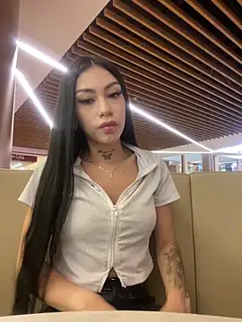 Snapshot of Effy_Bonny chatting on 11, 3, 2025 Effy Bonny online show from 11, 3, 2025