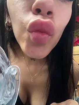 Snapshot of Effy_Bonny chatting on 13, 3, 2025 Effy Bonny online show from 13, 3, 2025