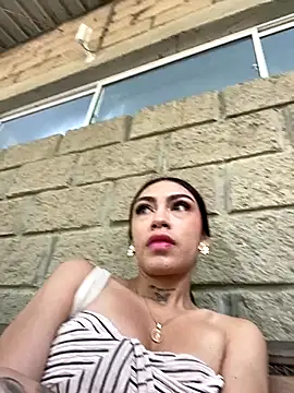 Snapshot of Effy_Bonny chatting on 10, 9, 2025 Effy Bonny online show from 10, 9, 2025