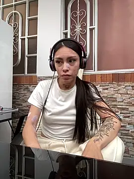 Snapshot of Effy_Bonny chatting on 18, 9, 2025 Effy Bonny online show from 18, 9, 2025