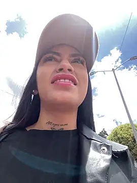 Snapshot of Effy_Bonny chatting on 2, 10, 2025 Effy Bonny online show from 2, 10, 2025