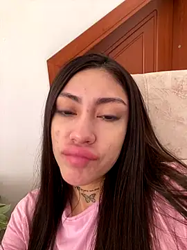 Snapshot of Effy_Bonny chatting on 12, 10, 2025 Effy Bonny online show from 12, 10, 2025