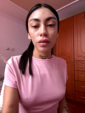 Snapshot of Effy_Bonny chatting on 27, 10, 2025 Effy Bonny online show from 27, 10, 2025