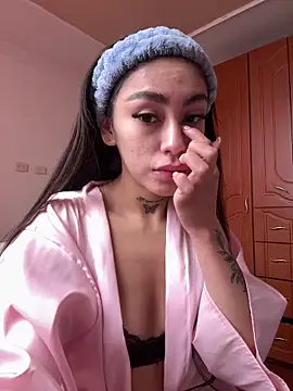 Snapshot of Effy_Bonny chatting on 28, 10, 2025 Effy Bonny online show from 28, 10, 2025