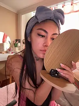 Snapshot of Effy_Bonny chatting on 5, 11, 2025 Effy Bonny online show from 5, 11, 2025