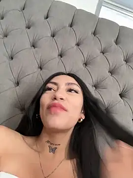 Snapshot of Effy_Bonny chatting on 1, 12, 2025 Effy Bonny online show from 1, 12, 2025