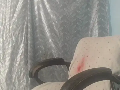 cute-priy online show from 16, 4, 2026