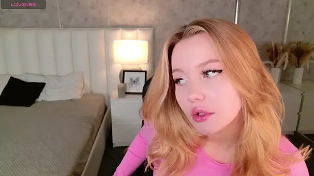 Snapshot of AliceMorr chatting on 1, 12, 2024 AliceMorr online show from 1, 12, 2024