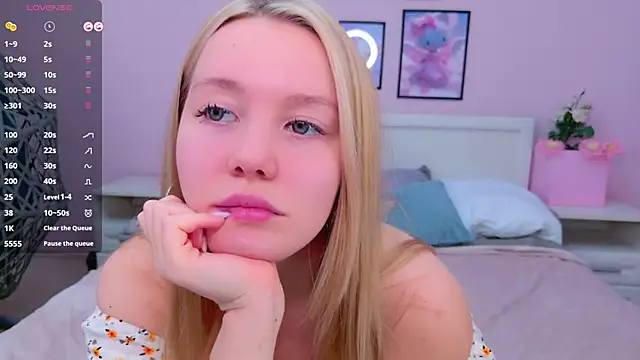 Snapshot of AliceMorr chatting on 24, 1, 2025 AliceMorr online show from 24, 1, 2025