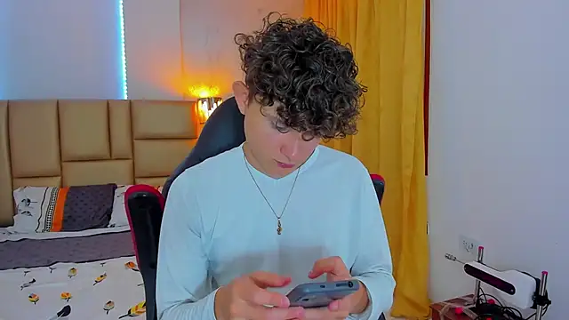 Snapshot of Nathan_Bluee chatting on 17, 1, 2025 Nathan Bluee online show from 17, 1, 2025