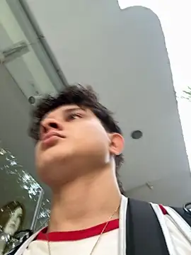 Snapshot of Nathan_Bluee chatting on 17, 9, 2025 Nathan Bluee online show from 17, 9, 2025