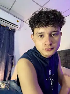 Snapshot of Nathan_Bluee chatting on 12, 11, 2025 Nathan Bluee online show from 12, 11, 2025