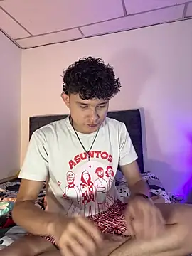 Snapshot of Nathan_Bluee chatting on 24, 11, 2025 Nathan Bluee online show from 24, 11, 2025