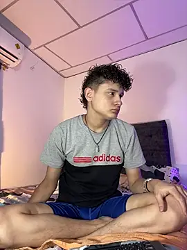 Snapshot of Nathan_Bluee chatting on 26, 11, 2025 Nathan Bluee online show from 26, 11, 2025