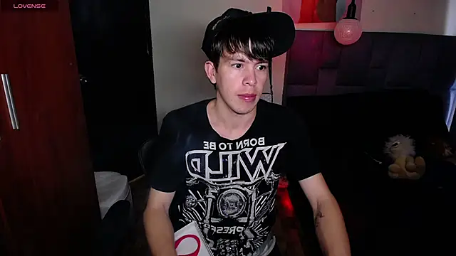 Snapshot of DominicPrince chatting on 23, 11, 2025 DominicPrince online show from 23, 11, 2025