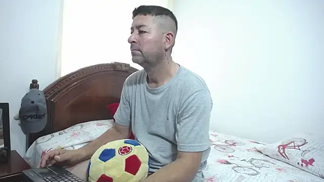 ambar jacksonn online show from 23, 9, 2025