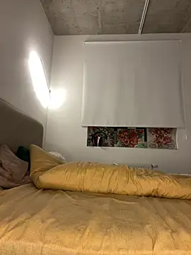 Snapshot of _urbestie_ chatting on 7, 3, 2025  urbestie  online show from 7, 3, 2025