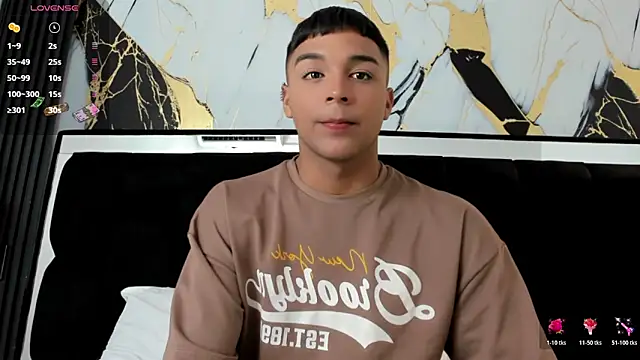 Snapshot of Seductivo_jr chatting on 22, 10, 2025 Seductivo jr online show from 22, 10, 2025