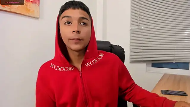 Snapshot of Seductivo_jr chatting on 24, 10, 2025 Seductivo jr online show from 24, 10, 2025