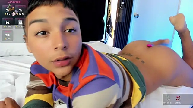 Snapshot of Seductivo_jr chatting on 25, 10, 2025 Seductivo jr online show from 25, 10, 2025