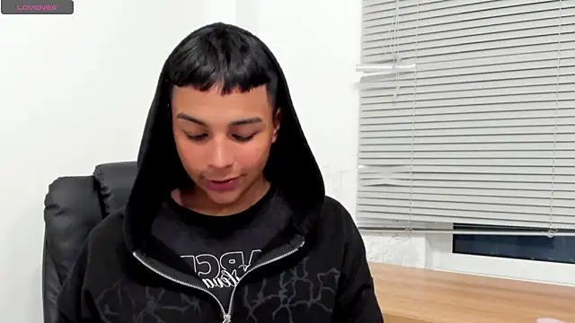 Snapshot of Seductivo_jr chatting on 29, 11, 2025 Seductivo jr online show from 29, 11, 2025