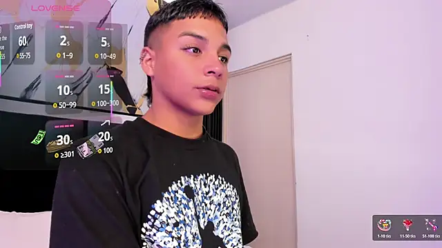 Snapshot of Seductivo_jr chatting on 6, 1, 2026 Seductivo jr online show from 6, 1, 2026