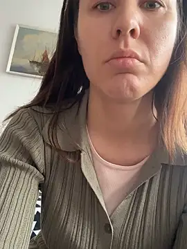 Snapshot of Sara_darling chatting on 19, 11, 2025 Sara darling online show from 19, 11, 2025