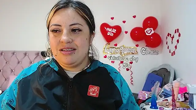 lanaqueen699 online show from 28, 2, 2025