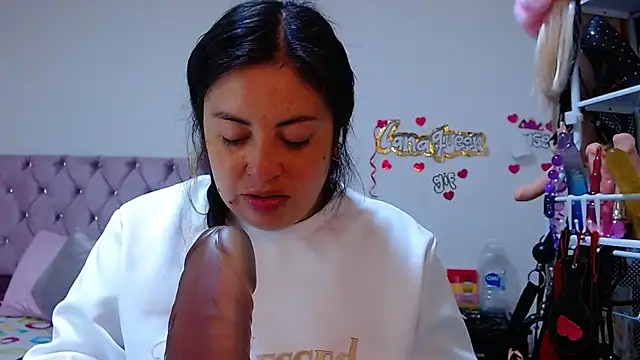 lanaqueen699 online show from 24, 3, 2026