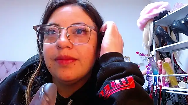 lanaqueen699 online show from 25, 3, 2026