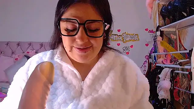 lanaqueen699 online show from 25, 5, 2026
