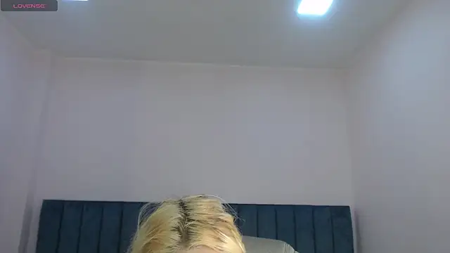 Snapshot of april_bunnyy chatting on 13, 5, 2026 april bunnyy online show from 13, 5, 2026