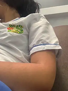 Larabrooks online show from 17, 10, 2025