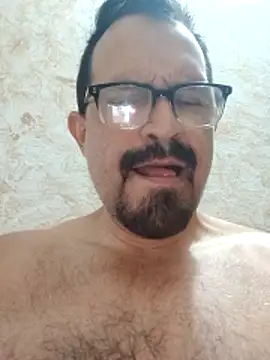 Snapshot of SbasTone_Muscle chatting on 8, 5, 2026 SbasTone Muscle online show from 8, 5, 2026
