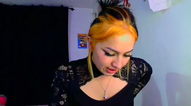 Snapshot of lucycherry__ chatting on 13, 12, 2024 lucycherry   online show from 13, 12, 2024