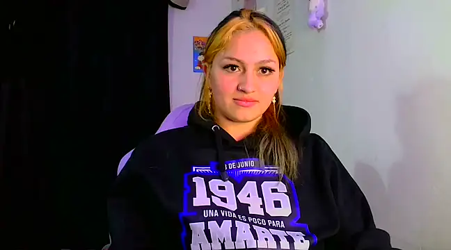 Snapshot of lucycherry__ chatting on 31, 12, 2024 lucycherry   online show from 31, 12, 2024