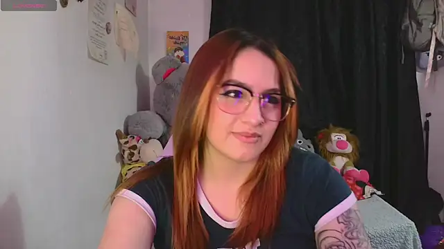 Snapshot of lucycherry__ chatting on 24, 9, 2025 lucycherry   online show from 24, 9, 2025