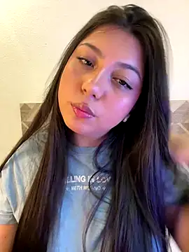 Maii chan online show from 4, 11, 2025