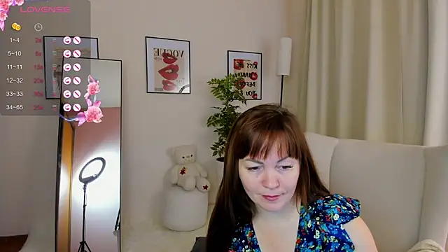 VanessaSmuth online show from 5, 11, 2025