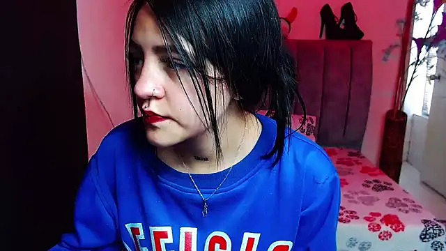 Violettasquirt online show from 2, 10, 2025