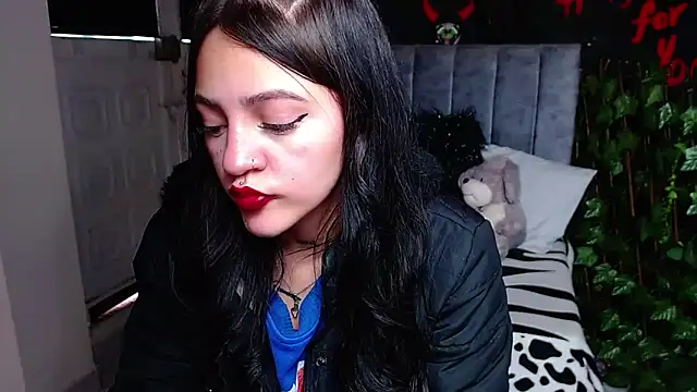 Snapshot of Violettasquirt chatting on 21, 4, 2026 Violettasquirt online show from 21, 4, 2026