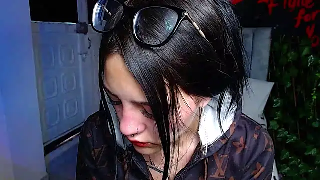 Snapshot of Violettasquirt chatting on 29, 4, 2026 Violettasquirt online show from 29, 4, 2026