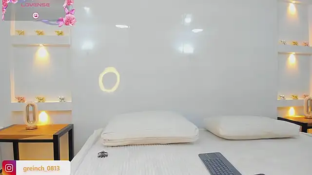 Snapshot of sally_rosses chatting on 13, 3, 2025 sally rosses online show from 13, 3, 2025