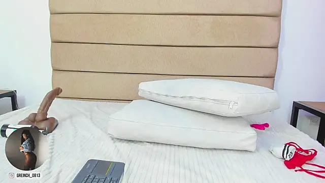 Snapshot of sally_rosses chatting on 10, 11, 2025 sally rosses online show from 10, 11, 2025