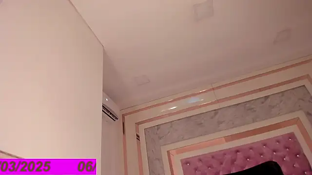 Snapshot of Isabel_Escorcia chatting on 6, 3, 2025 Isabel Escorcia online show from 6, 3, 2025