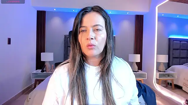 Susann Ross online show from 5, 10, 2025