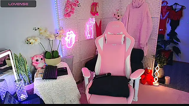 EllieKarrX online show from 13, 3, 2025