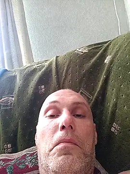 Pineapple04 online show from 23, 10, 2025